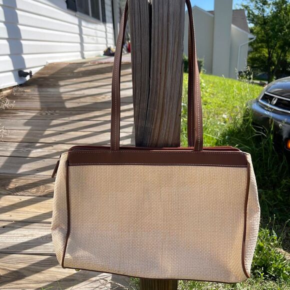 VINTAGE ETIENNE AIGNER TROPICAL TOUCAN EMBROIDERED TOTE - Picture 3 of 6